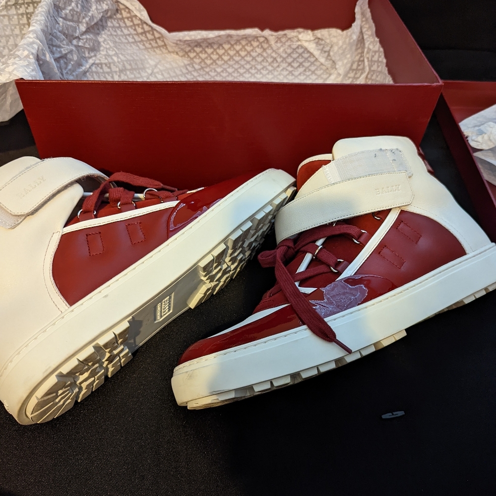 Men's Bally sneakers, in excellent condition, only worn twice.